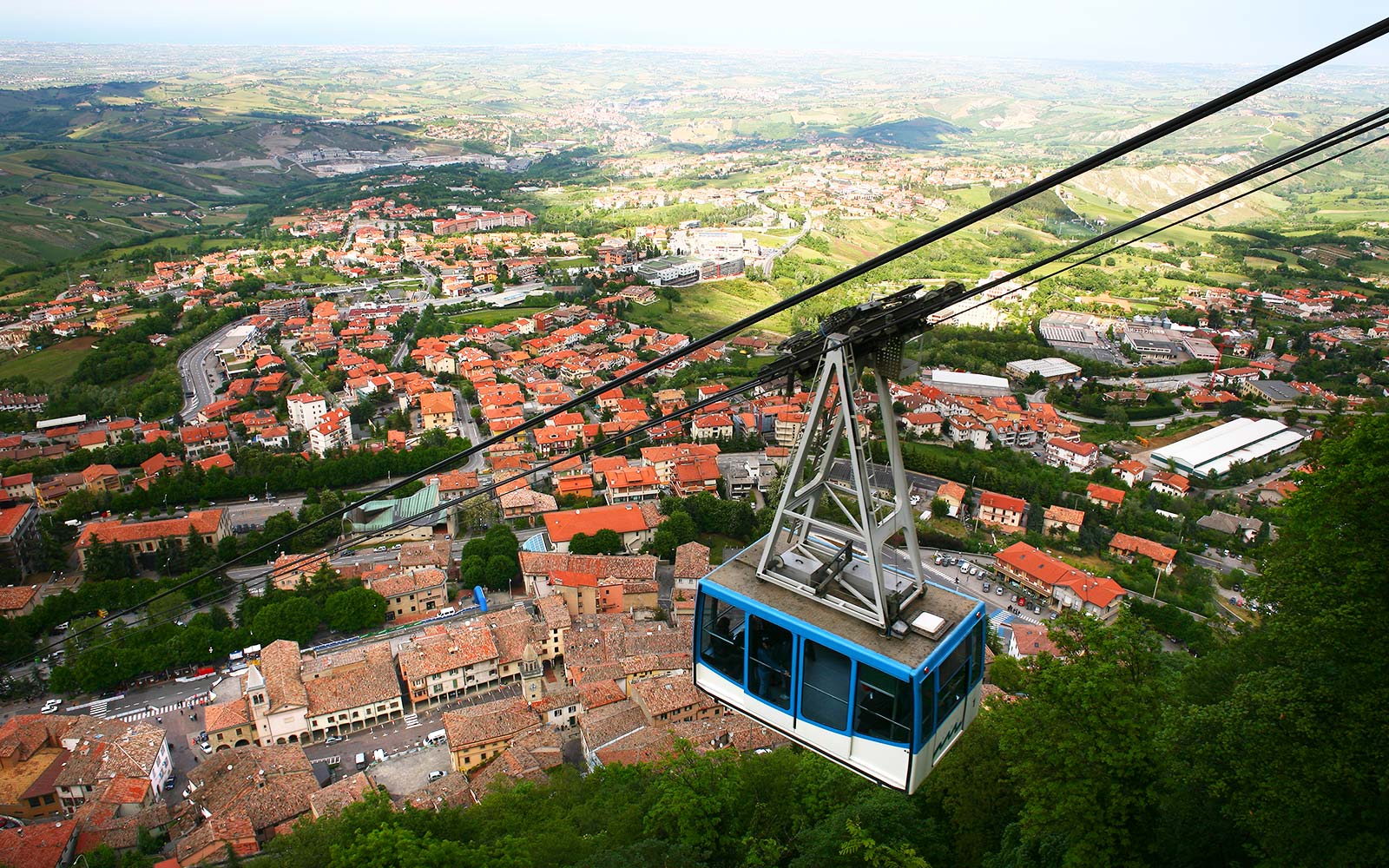 titan-mountain-cable-car-san-marino-italy-SANMARINO0817.jpg